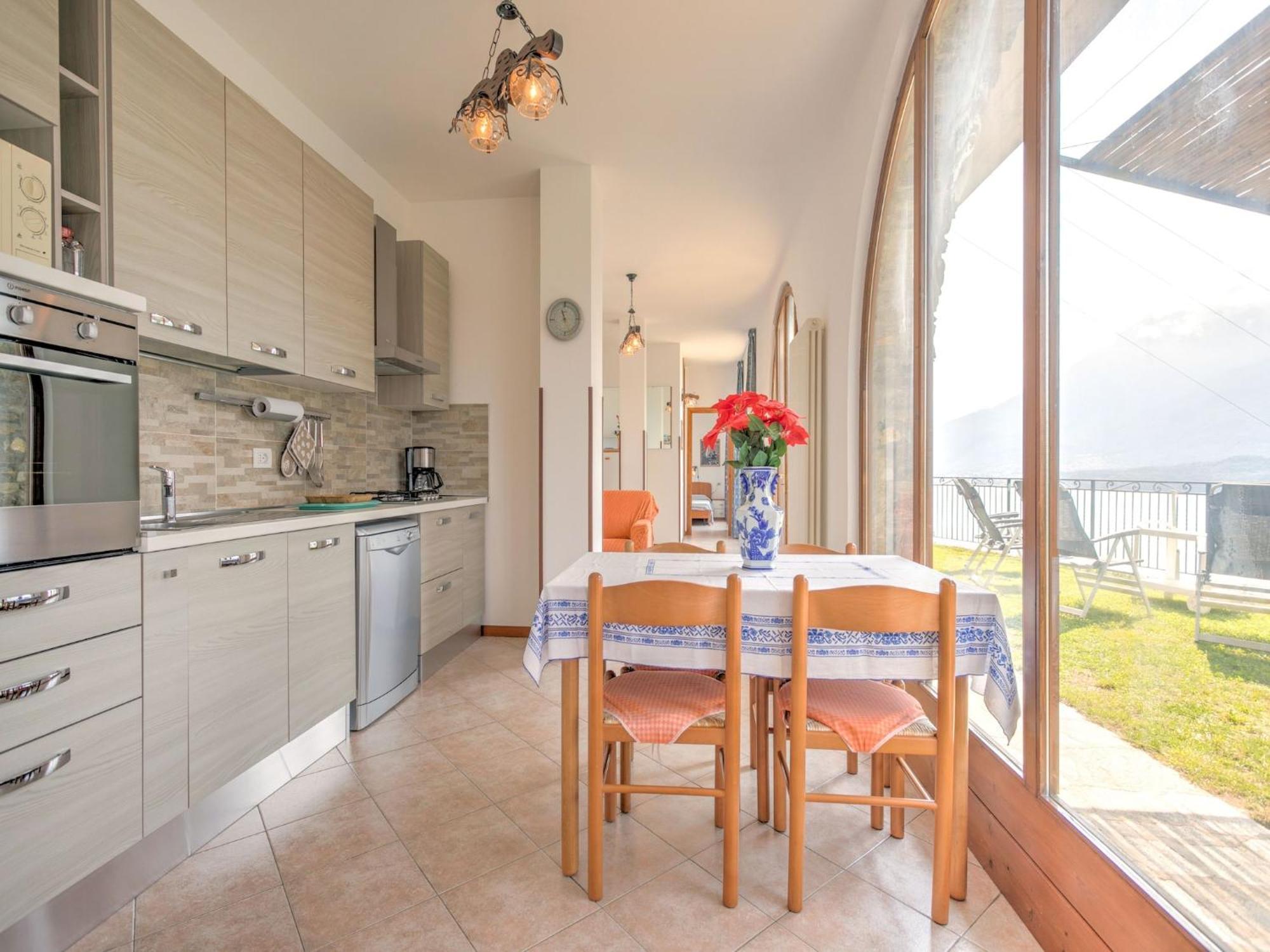 Wonderful Flat With Swimming Pool Lift And Garden Leilighet Gravedona Eksteriør bilde