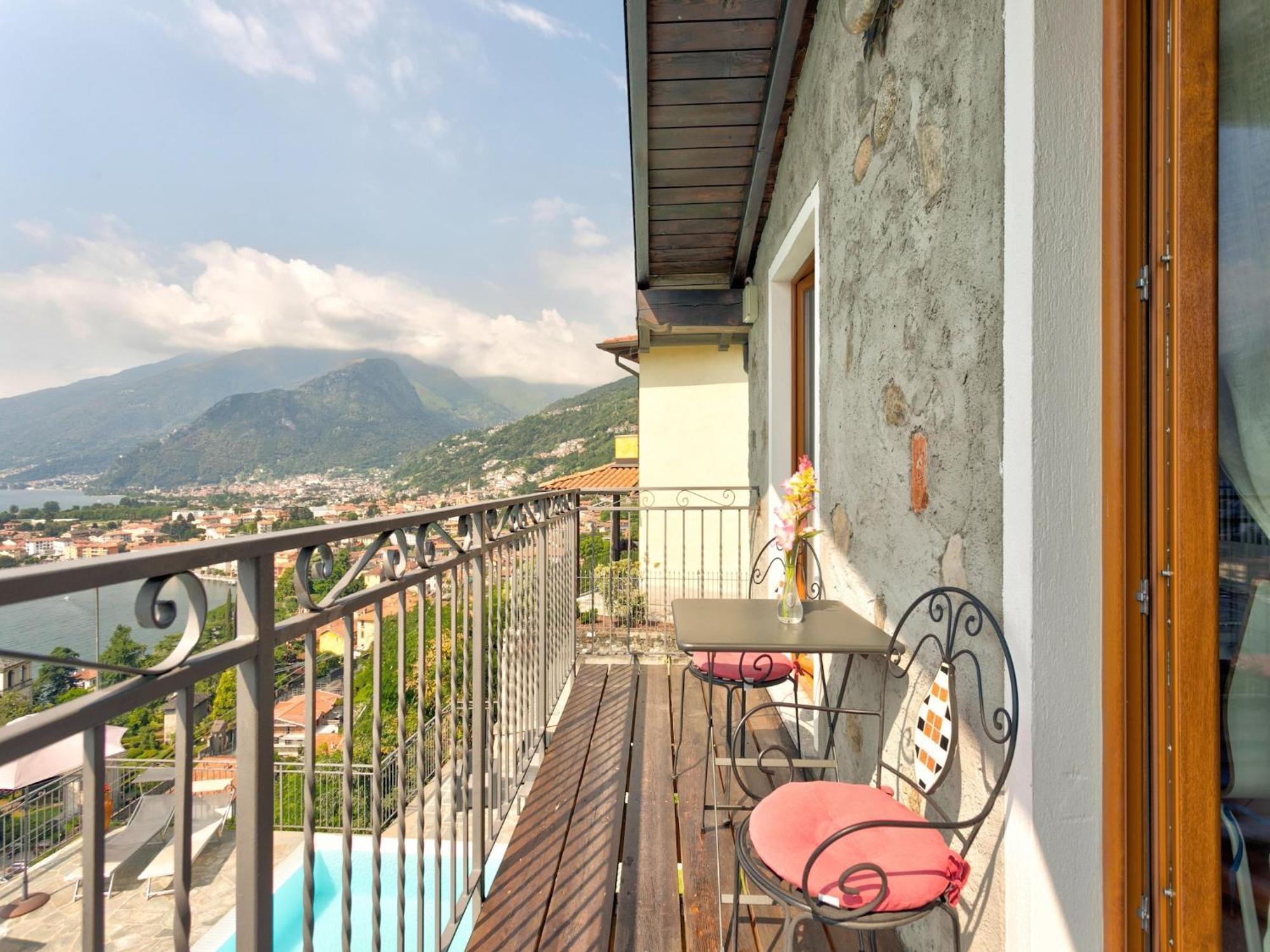 Wonderful Flat With Swimming Pool Lift And Garden Leilighet Gravedona Eksteriør bilde
