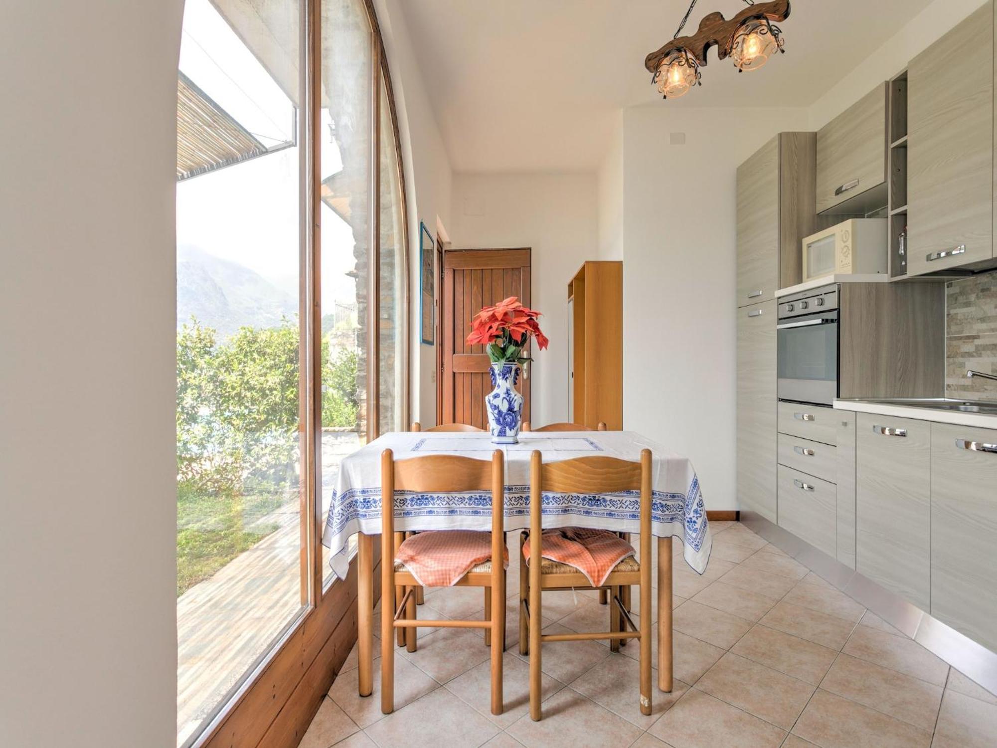 Wonderful Flat With Swimming Pool Lift And Garden Leilighet Gravedona Eksteriør bilde